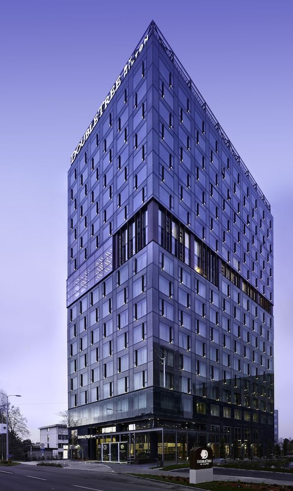 undefined DoubleTree by Hilton Zagreb 8
