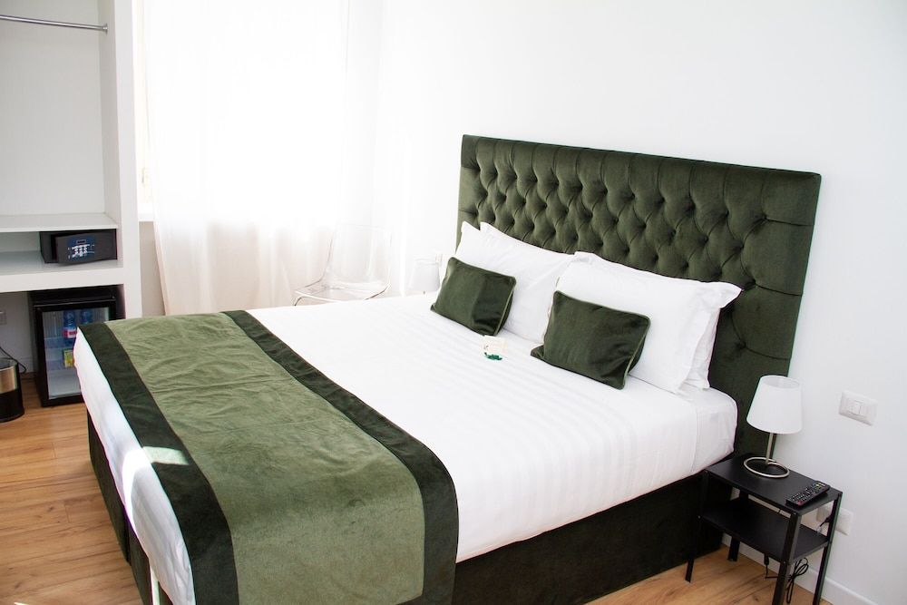 undefined Home at Rome Vatican Suites 4