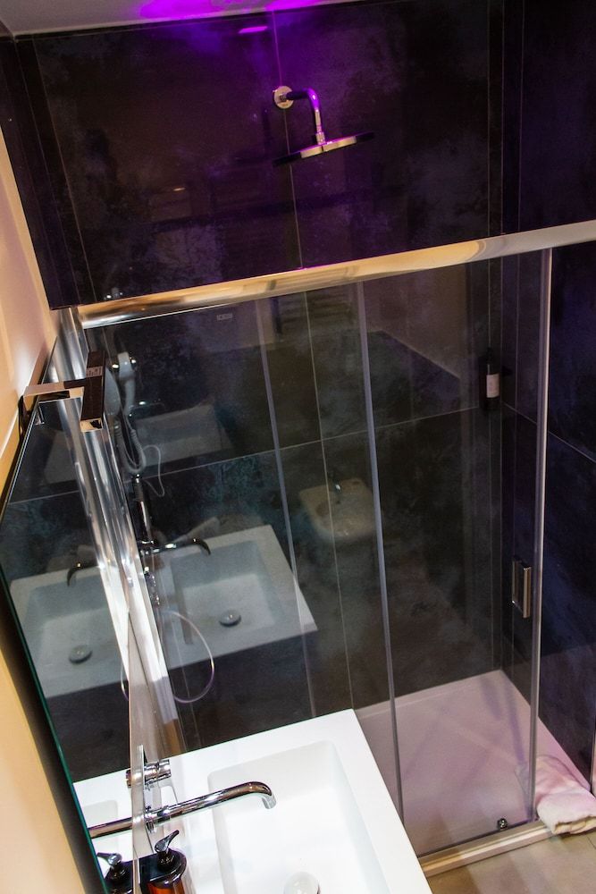 undefined Home at Rome Vatican Suites 9