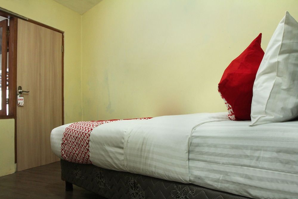 undefined OYO 146 Menteng Residence Near Kementerian Perencanaan Pembangunan Nasional/Badan Perencanaan Pembangunan Nasional (Kementerian PPN/Bappenas) 10