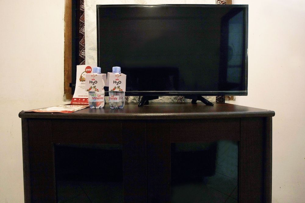 OYO 146 Menteng Residence Near Kementerian Perencanaan Pembangunan Nasional/Badan Perencanaan Pembangunan Nasional (Kementerian PPN/Bappenas) Standard Double Room, Non Smoking 13