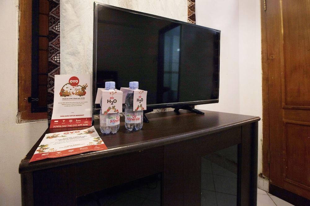 OYO 146 Menteng Residence Near Kementerian Perencanaan Pembangunan Nasional/Badan Perencanaan Pembangunan Nasional (Kementerian PPN/Bappenas) Standard Double Room, Non Smoking 12