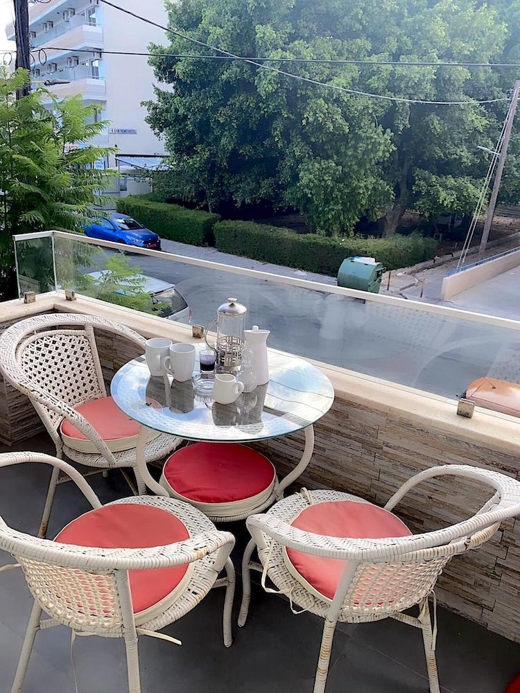 undefined Next to the beach Mackenzie Studio 7