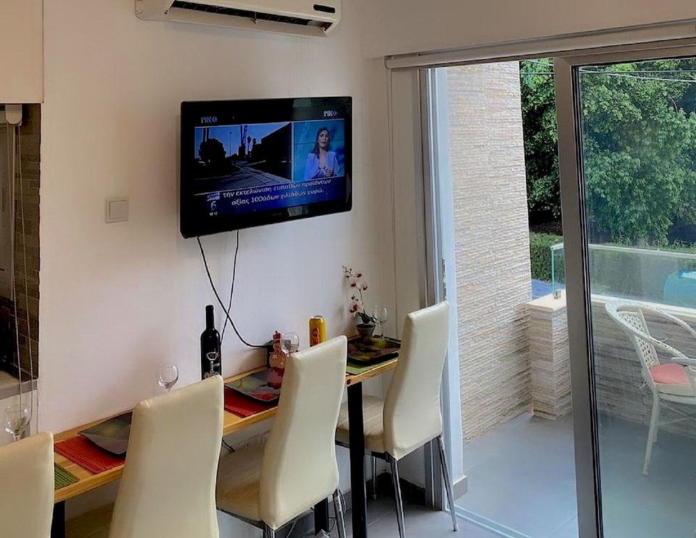 undefined Next to the beach Mackenzie Studio 9