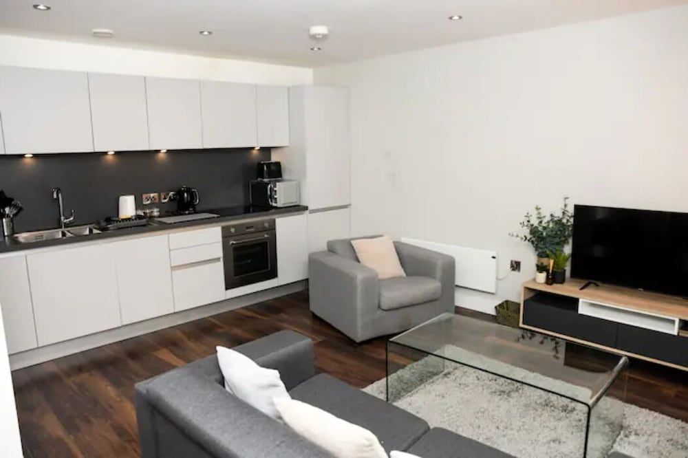 undefined Super 2 Bedroom Apt CityCentre