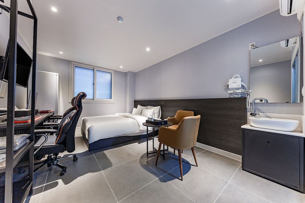 Rest Hotel Premium Double Room 2