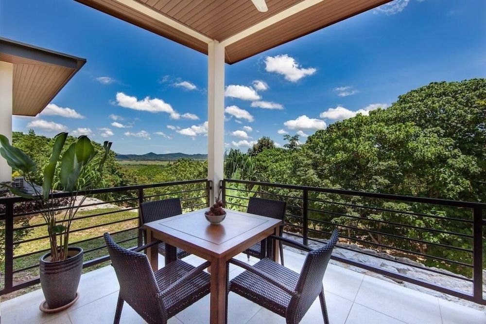 Ranis Lodge Honeymoon Villa 4