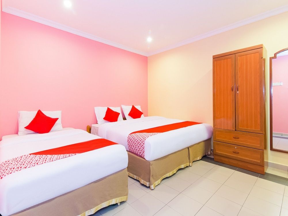 undefined Hotel O Comfort 8