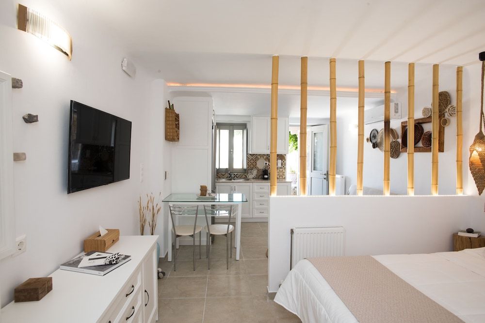 Mykonos Dot Apartments Deluxe Double Room 4