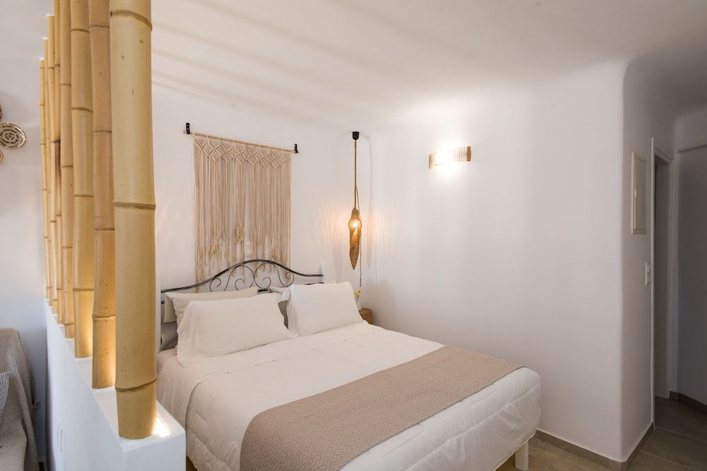 Mykonos Dot Apartments Deluxe Double Room 2