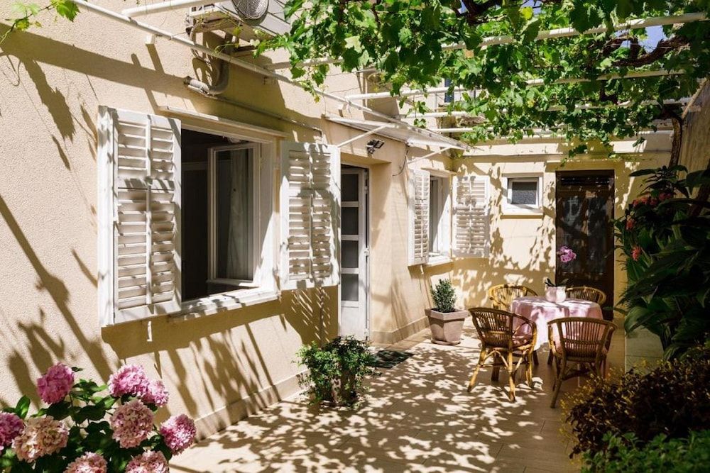 undefined Rooms Batina 10