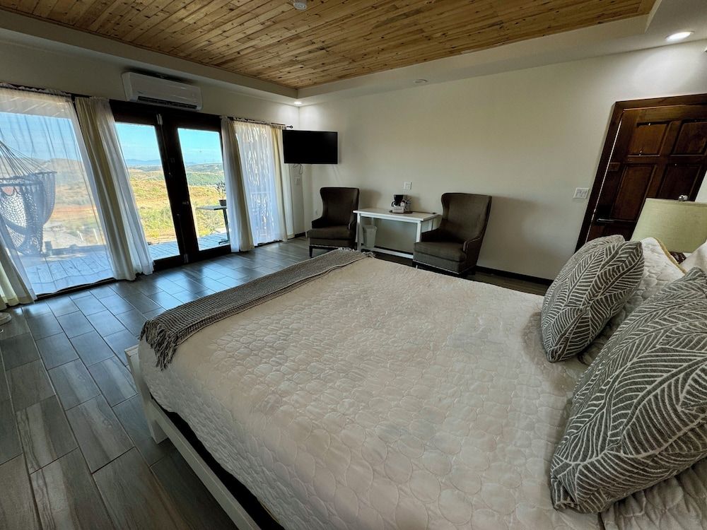 Maple Resort Deluxe Room 3