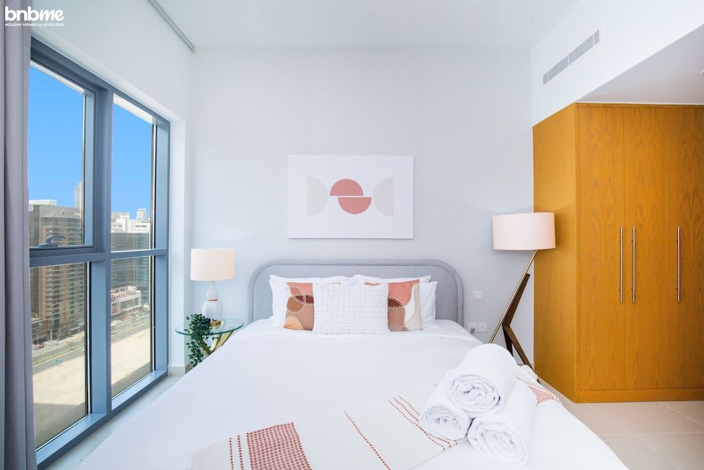 undefined 1B-Bellevue Tower 2-1902 by bnbme homes 3