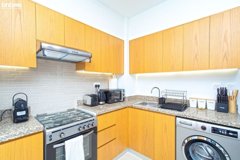 undefined 1B-Bellevue Tower 2-1902 by bnbme homes 7