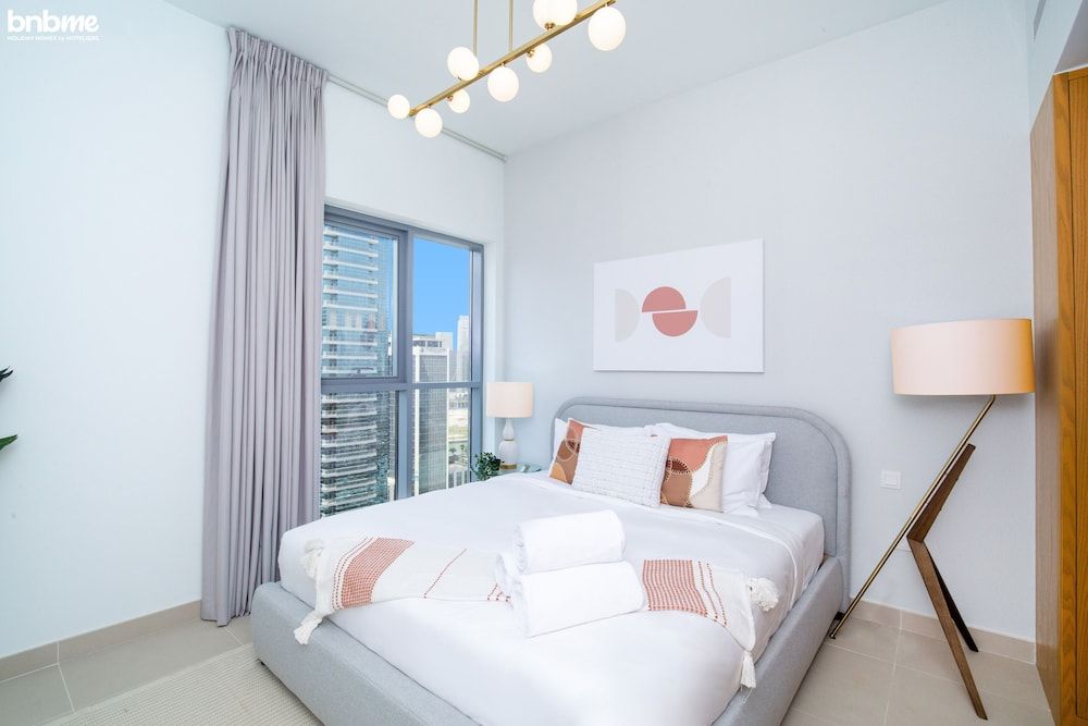 undefined 1B-Bellevue Tower 2-1902 by bnbme homes 4