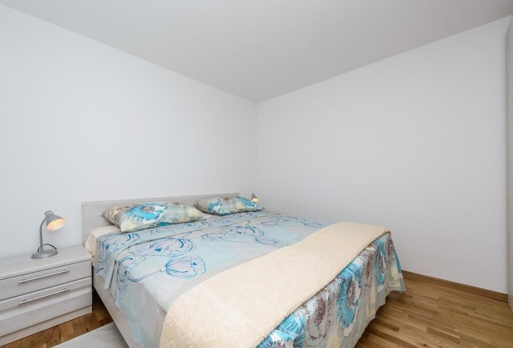 undefined Apartment Pavlina 6