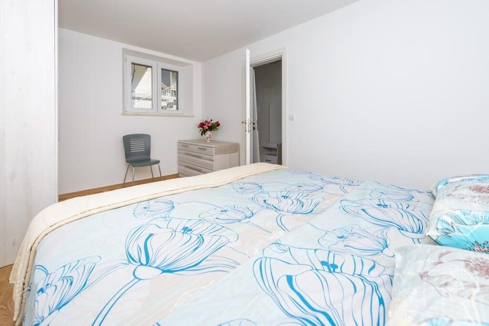 undefined Apartment Pavlina 5