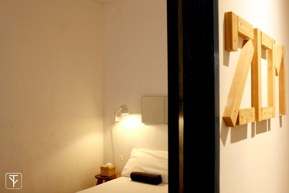 T-Boutique Hostel Standard Double Room, Shared Bathroom 6