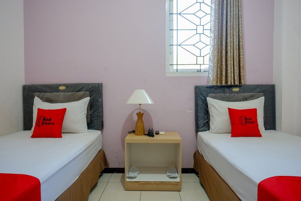 Twin Room (RedDoorz)