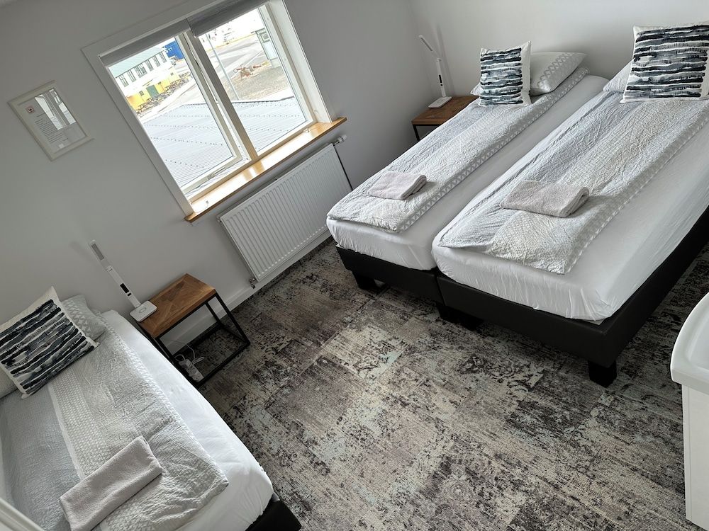 Guesthouse Dyngja House, 5 Bedrooms 4