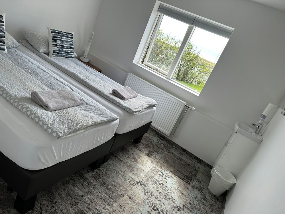 Guesthouse Dyngja House, 5 Bedrooms 11