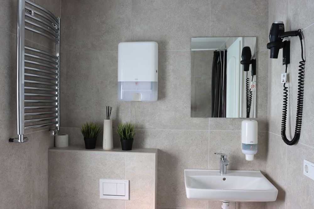 Guesthouse Dyngja Double Room, Shared Bathroom (Small) 3