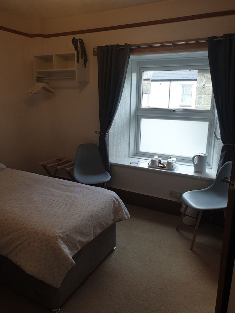 Bay Lodge Single Room 4