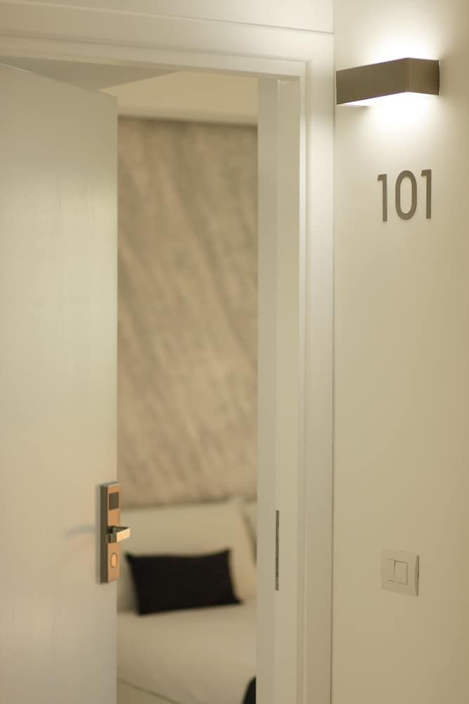 Double A Luxury Room Standard Double Room, Balcony, City View 3