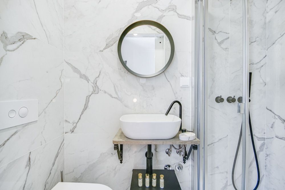 Alvalade Palace Basic Room, 1 Bedroom, Refrigerator, City View 8