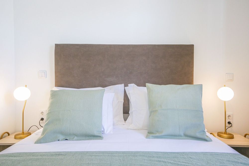 Alvalade Palace Basic Room, 1 Bedroom, Refrigerator, City View 2