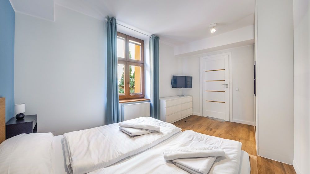 Apartment (6)