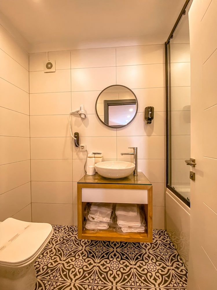 L'opera Deluxe Hotel Family Suite, 2 Bedrooms, Non Smoking, Garden View 10