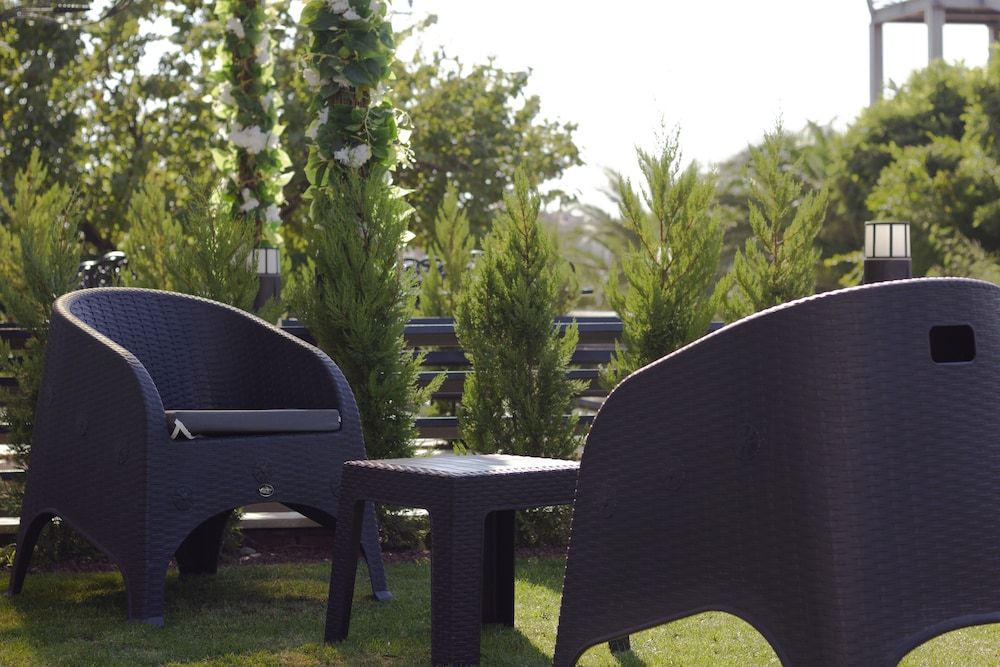 L'opera Deluxe Hotel Family Suite, 2 Bedrooms, Non Smoking, Garden View 9