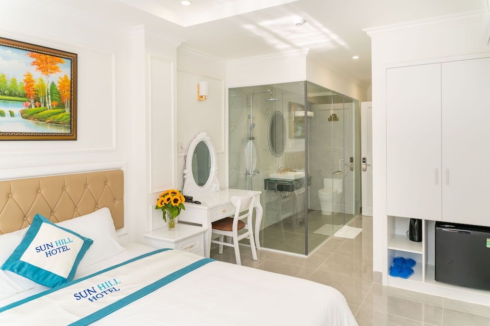 Suite with Mountain View