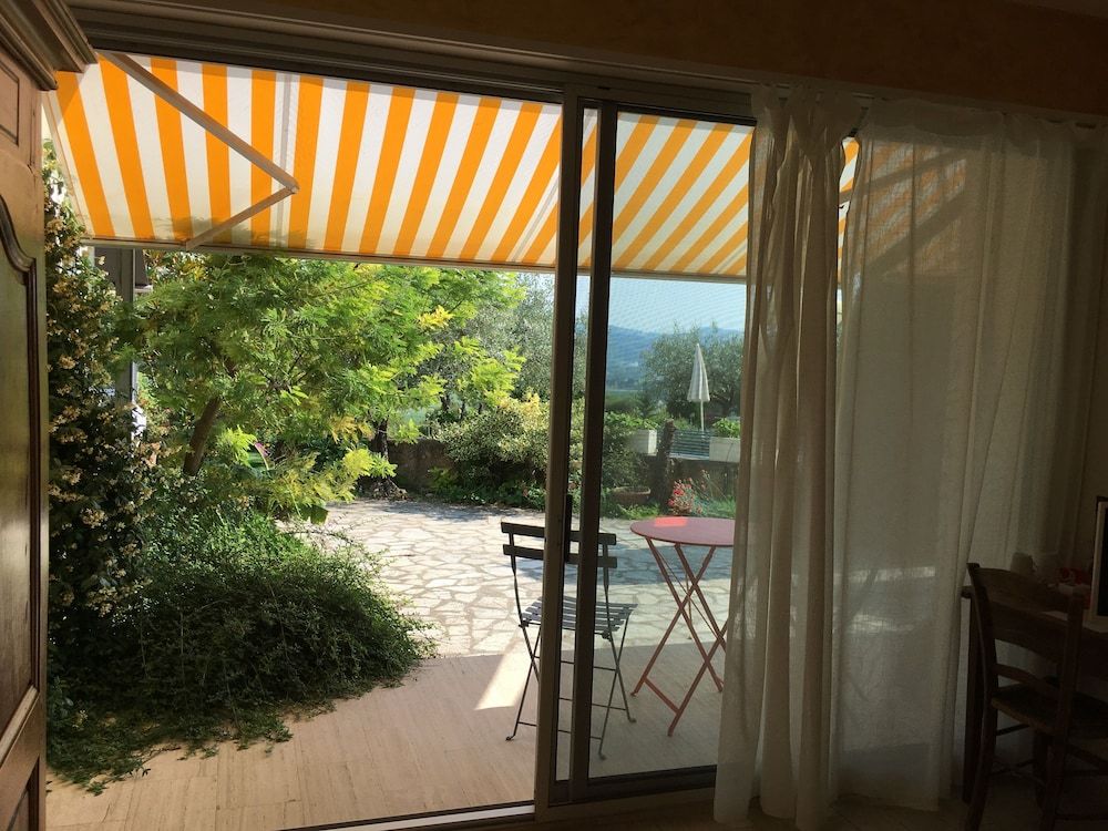 Chambres d'hôtes - La Villa des Poètes Chambre Double (L'Estivale) 3