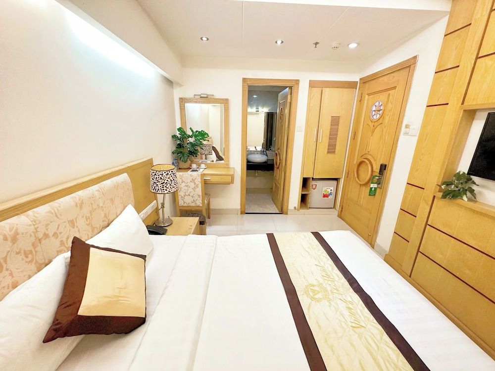 Vuong Tai Hotel Superior Room, No Windows 4