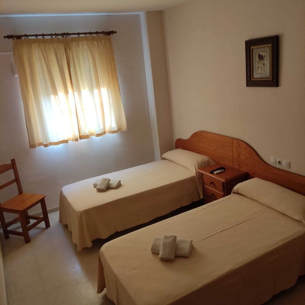 Hospedaje Benacazón A49 Basic Twin Room 3