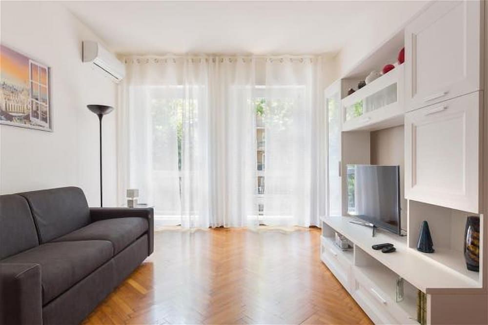 undefined Cenisio 10A 2