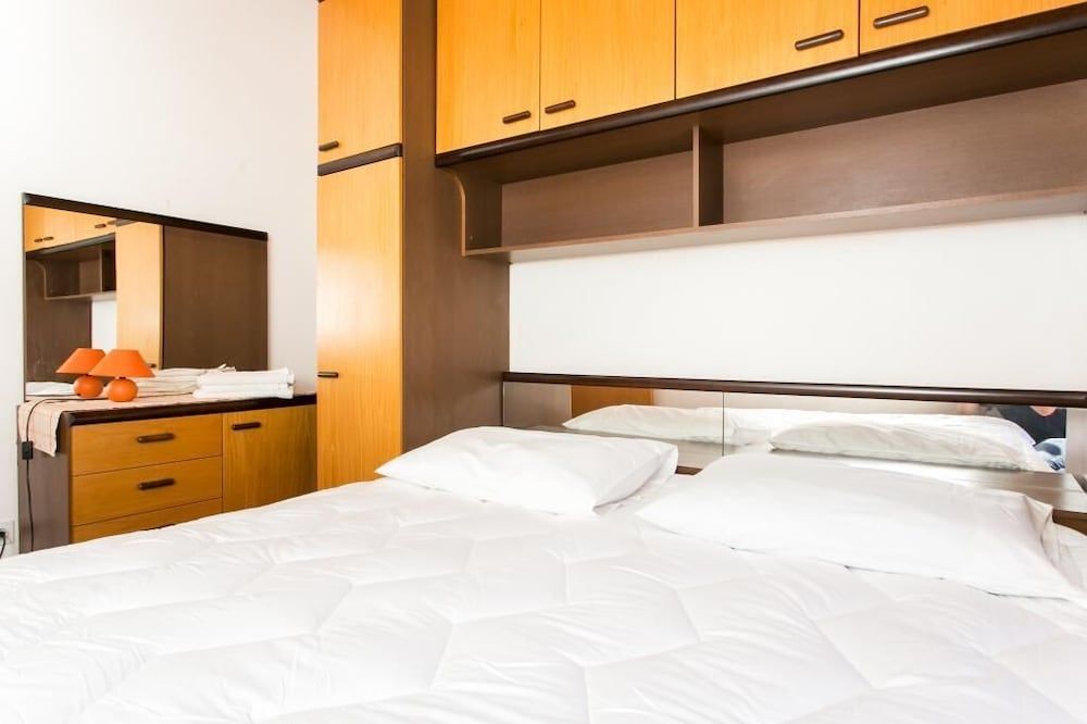 Apartments Anka Apartment (One-Bedroom Apartment with Balcony an) 2