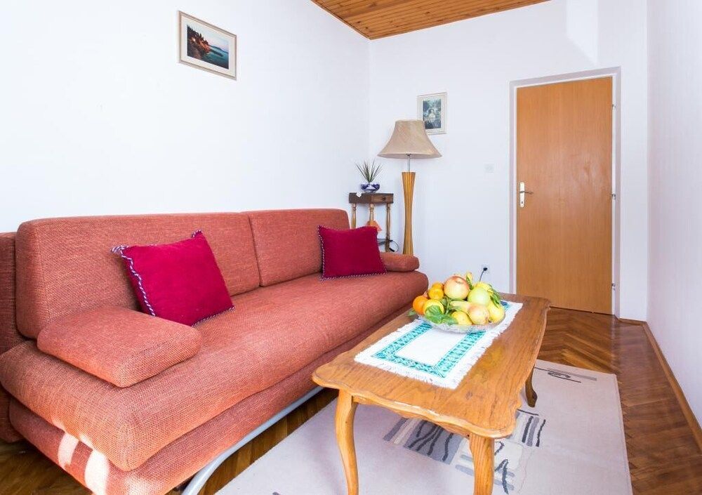 Apartments Anka Apartment (One-Bedroom Apartment with Balcony an) 4