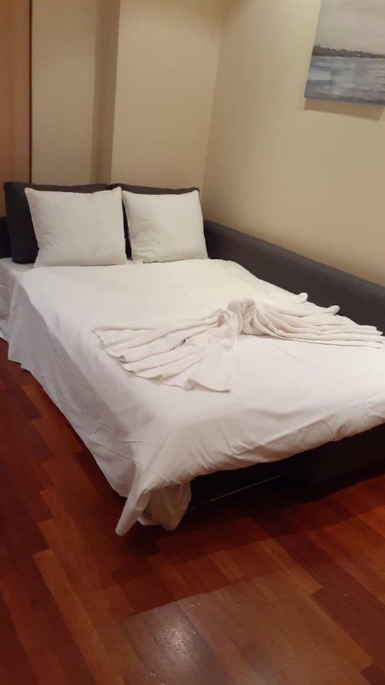 undefined Centrally Located Studio In Athens 5