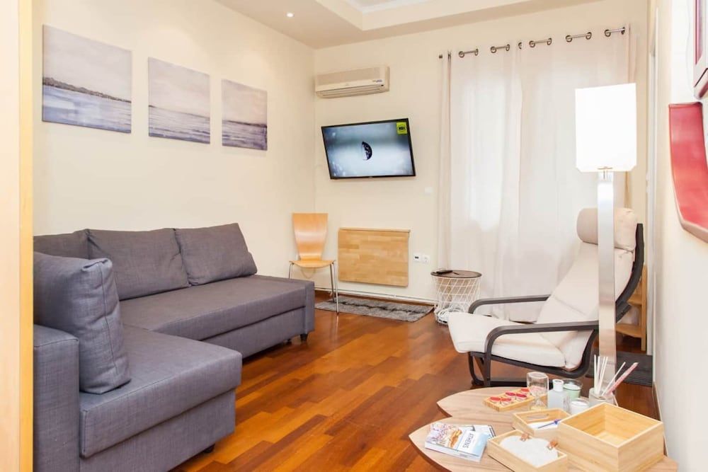 undefined Centrally Located Studio In Athens 10