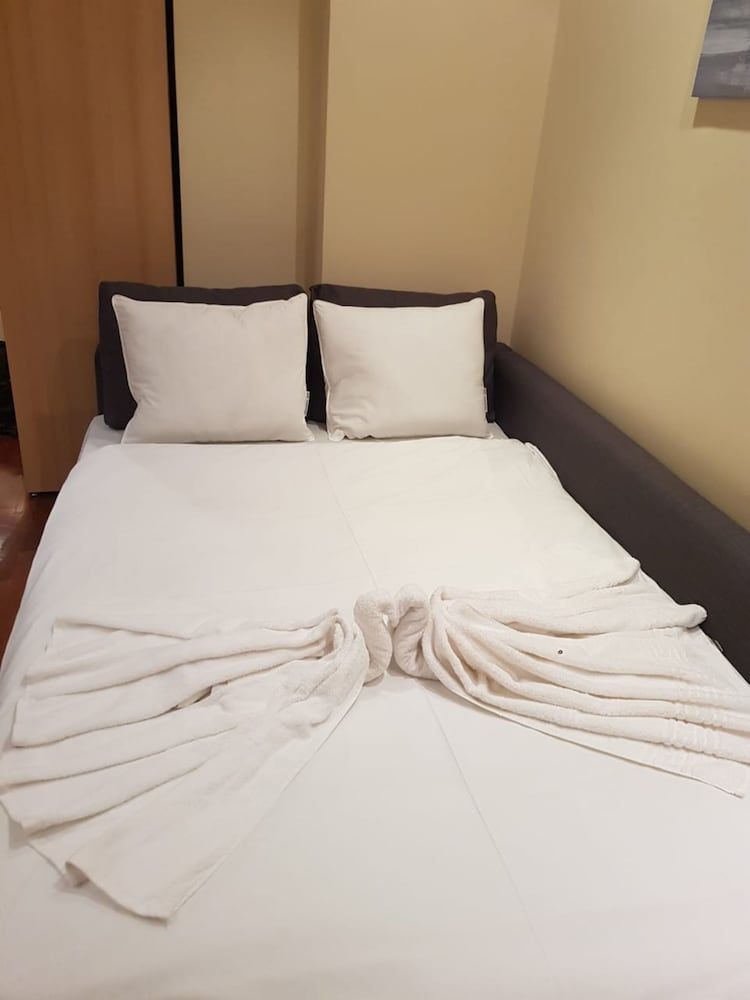 undefined Centrally Located Studio In Athens 2