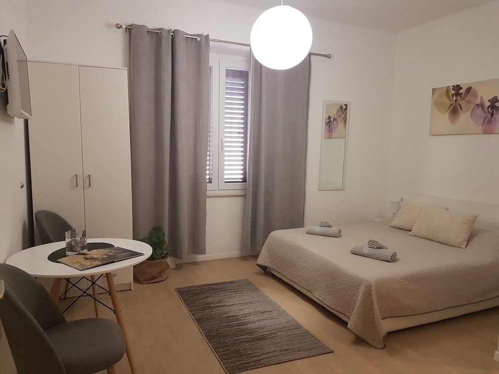 undefined Studios IM