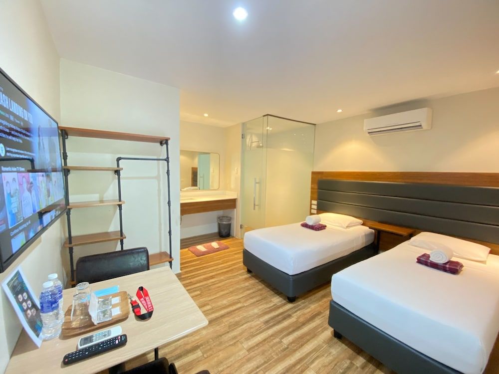 The Hub District Garden Suites Deluxe Garden Room 11