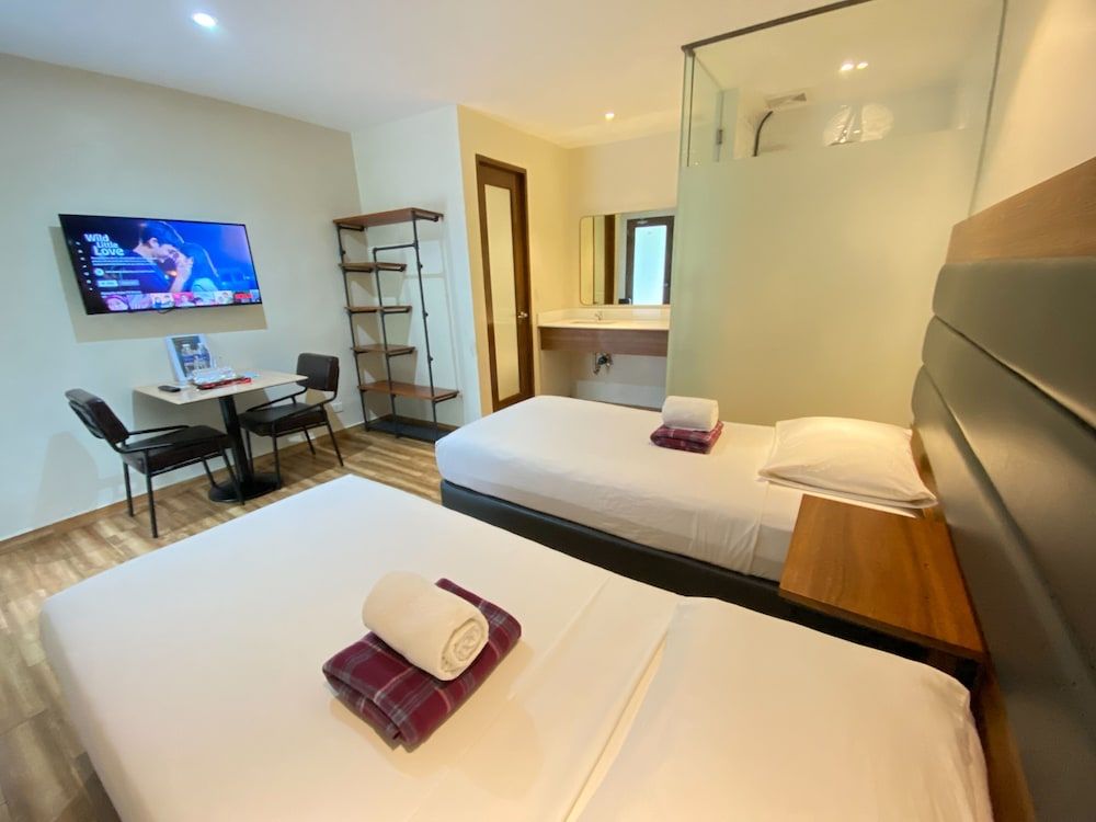 The Hub District Garden Suites Deluxe Garden Room 10