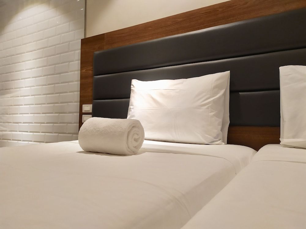 The Hub District Garden Suites Deluxe Garden Room 4