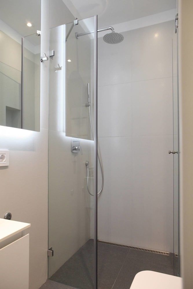 Temple Apartments Exclusive Studio, Terrace 9