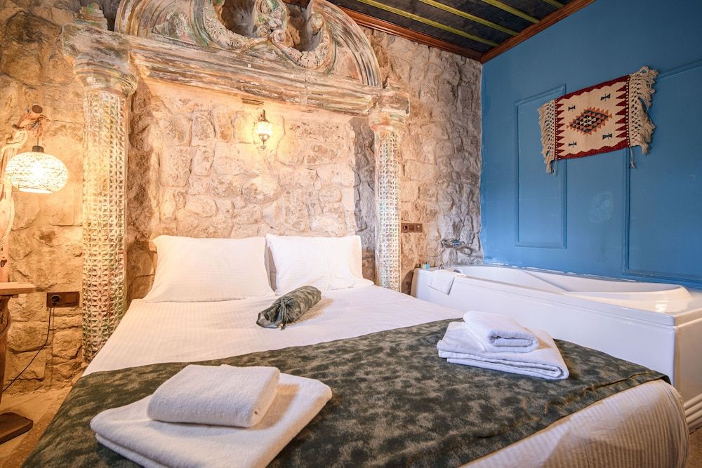 undefined Deluna Cappadocia 10