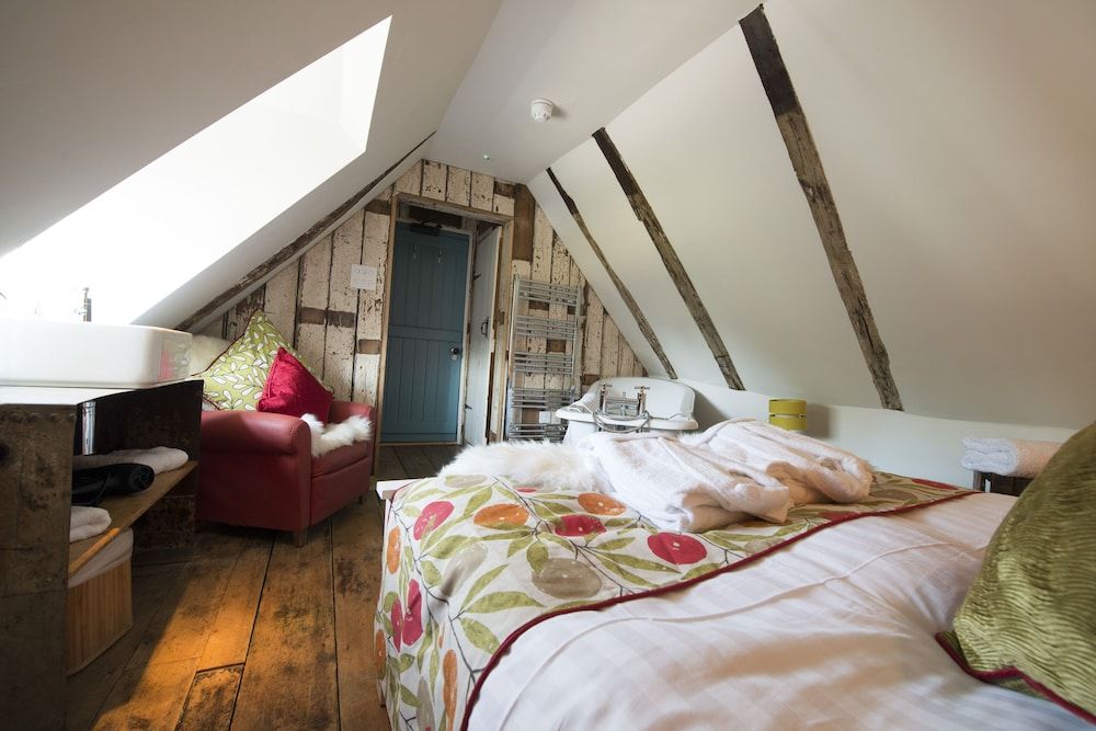 The Woolpack Inn Warehorne Suite, Ensuite (NODDY) 3